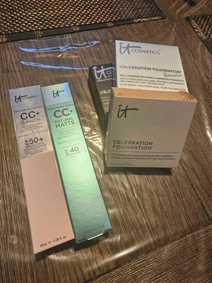 It Cosmetics CC+ & Powder Bundle Tan