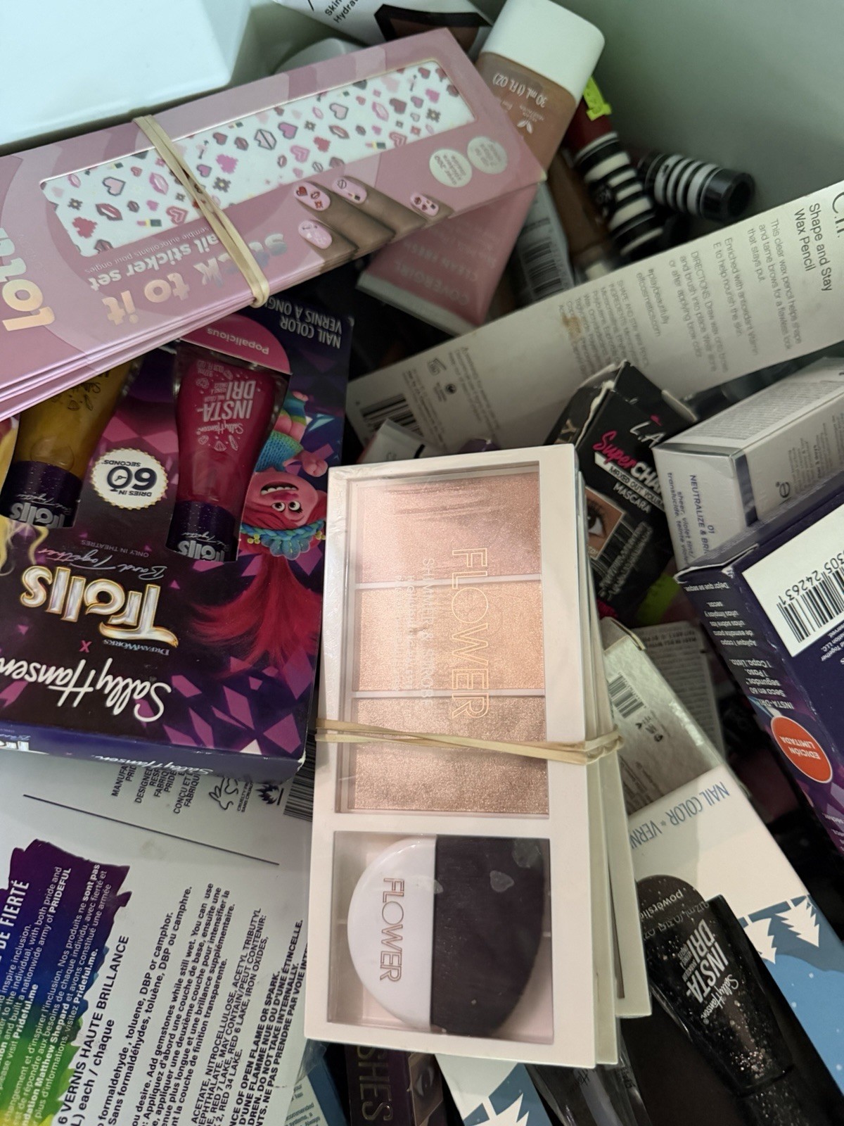 NEW Makeup, Health, Beauty Cosmetics Bundle Lot – 100 Pieces Assorted Wholesale