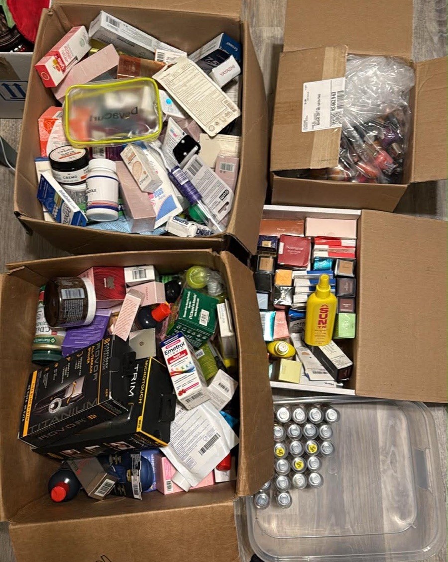 Reseller Health & Beauty Lot 490 Piece Bundle