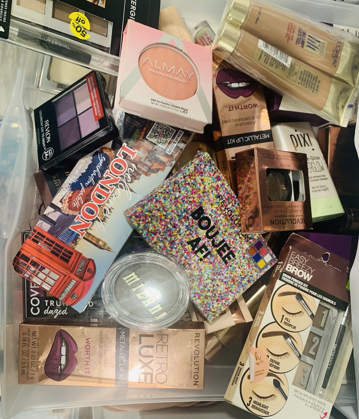 25 Piece Name Brand Mixed Makeup Wholesale CoverGirl, Maybelline, L’Oreal, Etc