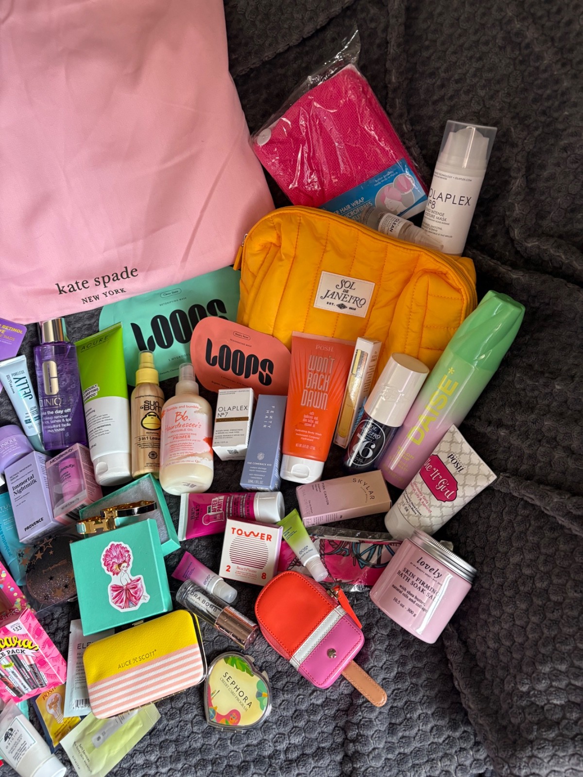 Huge Beauty lot Sephora SOL Vichy Fenty Ipsy Olaplex LOOPS MSRP 800+😍💕