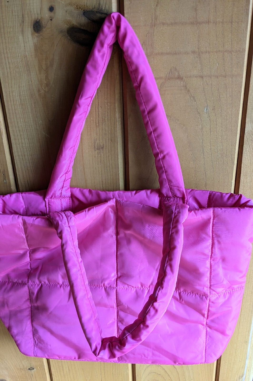 19 Piece Travel Size Mixed Beauty Lot With Pink Padded Tote Bag & Brushs w/Bag