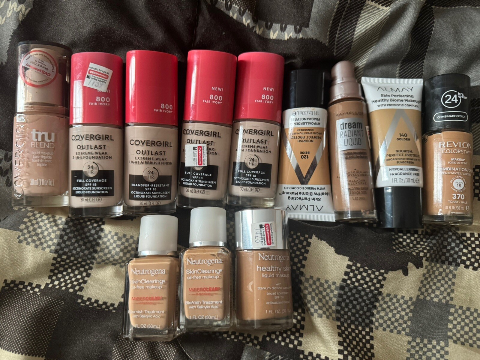Lot Of Revlon, Neutrogena, Covergirl ,maybelline 12 Pieces