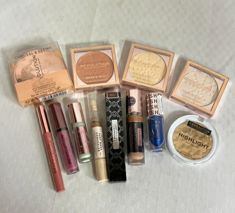 Revolution Highlighters Concealer Lip Gloss Job Lot Set Makeup Bundle