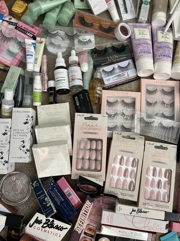 50 Pc Mixed Makeup Lot Full‑Size Eyeshadow Palettes Hair Skin Makeup Lip Blush