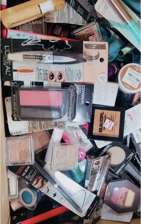 Mixed MAKEUP BEAUTY LOT Random Maybelline CoverGirl Revlon NYX Loreal FREE SHIP