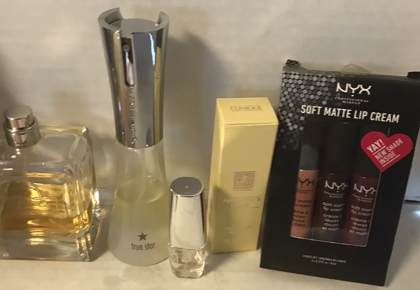Beauty Box Items Lot – 12 Random Mix of full size and travel size beauty items