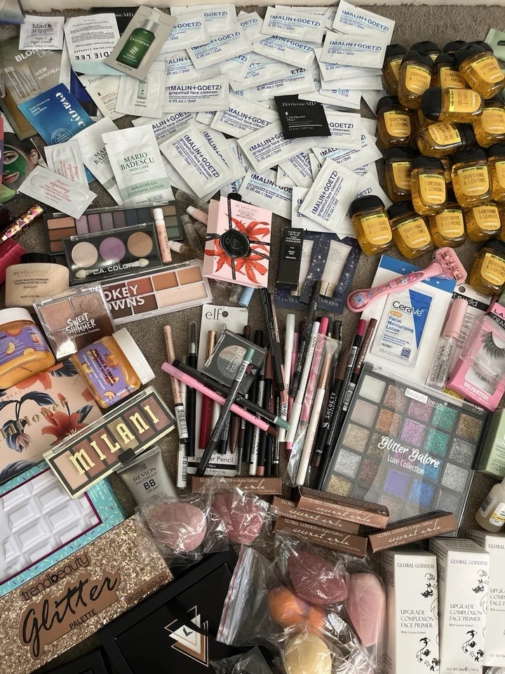 50 Pc Mixed Makeup Lot Full‑Size Eyeshadow Palettes Hair Skin Makeup Lip Blush