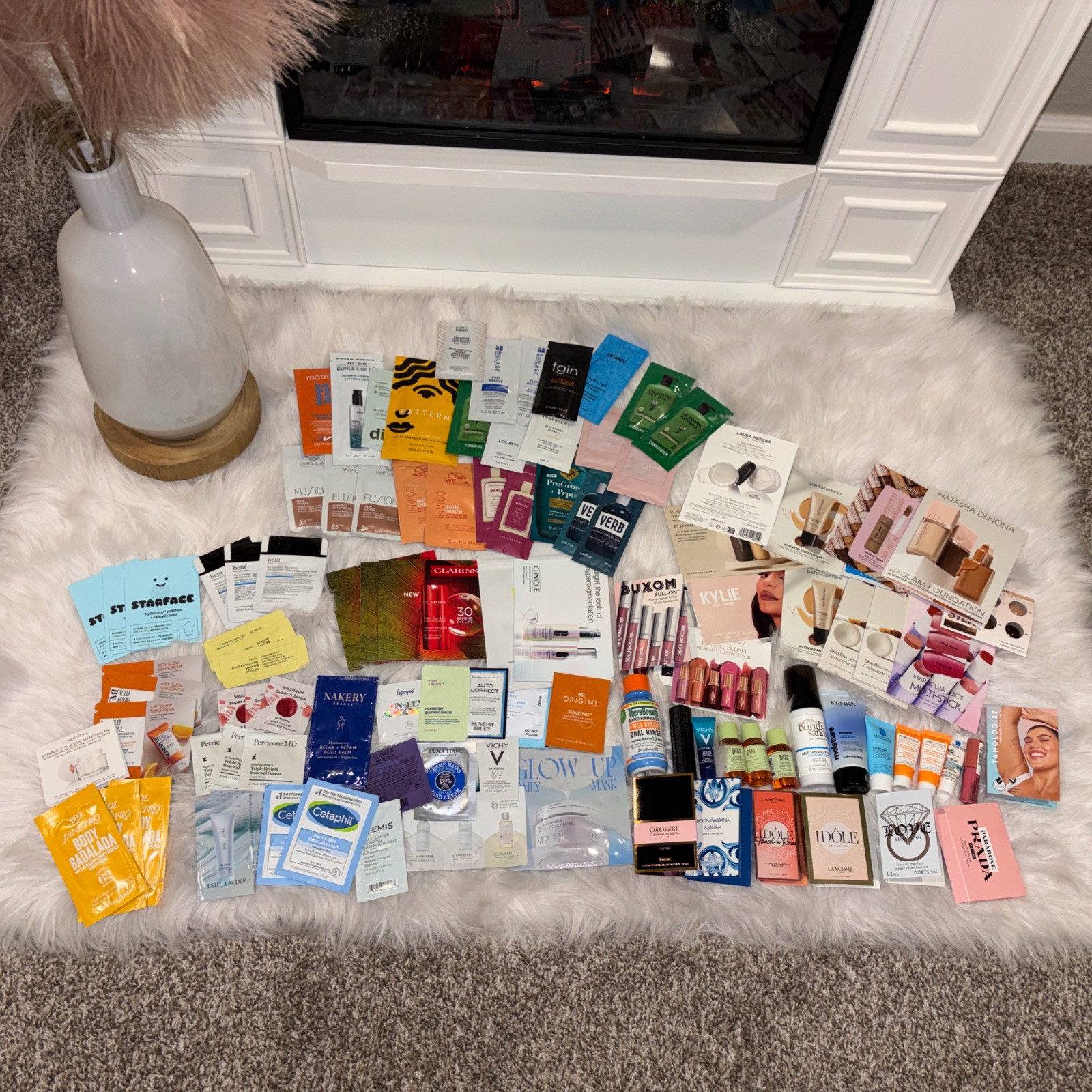 100 Pc Skincare, Fragrance, Hair Lot – Foil Packets & Deluxe Samples – All Shown