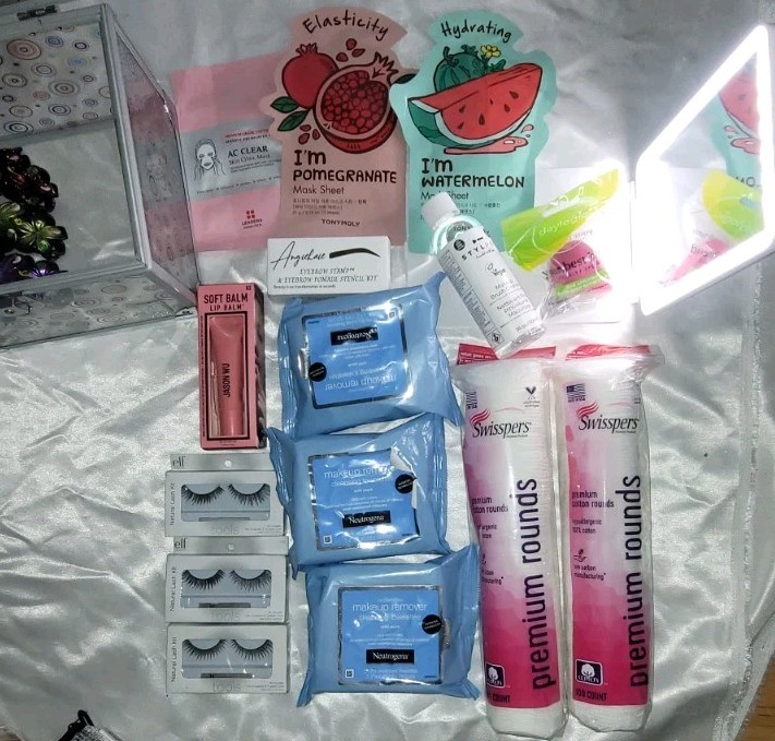 NEUTROGENA, MASKS, CABOODLE BOX &JASON WU, LIGHT MIRROR, GORGEOUS HAIR CLAWS ++