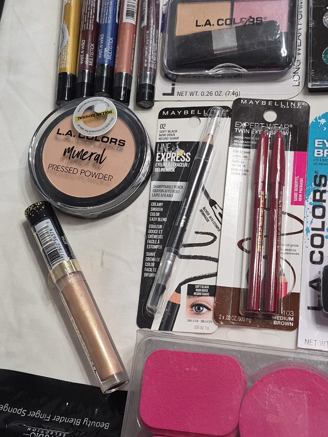 New Makeup Lot of 27 Covergirl Maybelline LA Colors Wet N’ Wild Eyes cheek Face