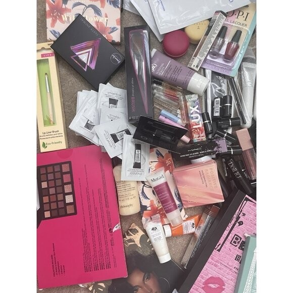 Name Brands 25‑Pc Makeup Lot Full‑Size Palette Lipstick Skin Hair 11 + Full Size