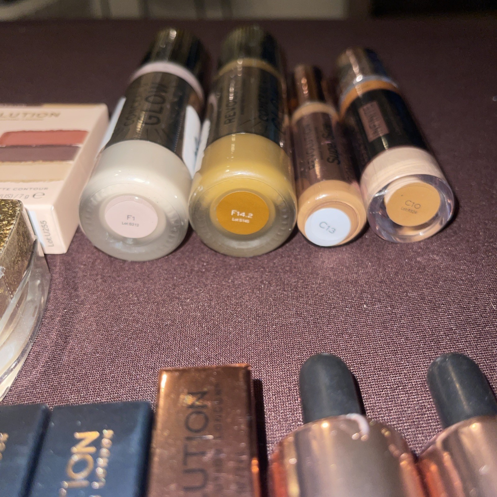Revolution makeup 32 Piece Lot
