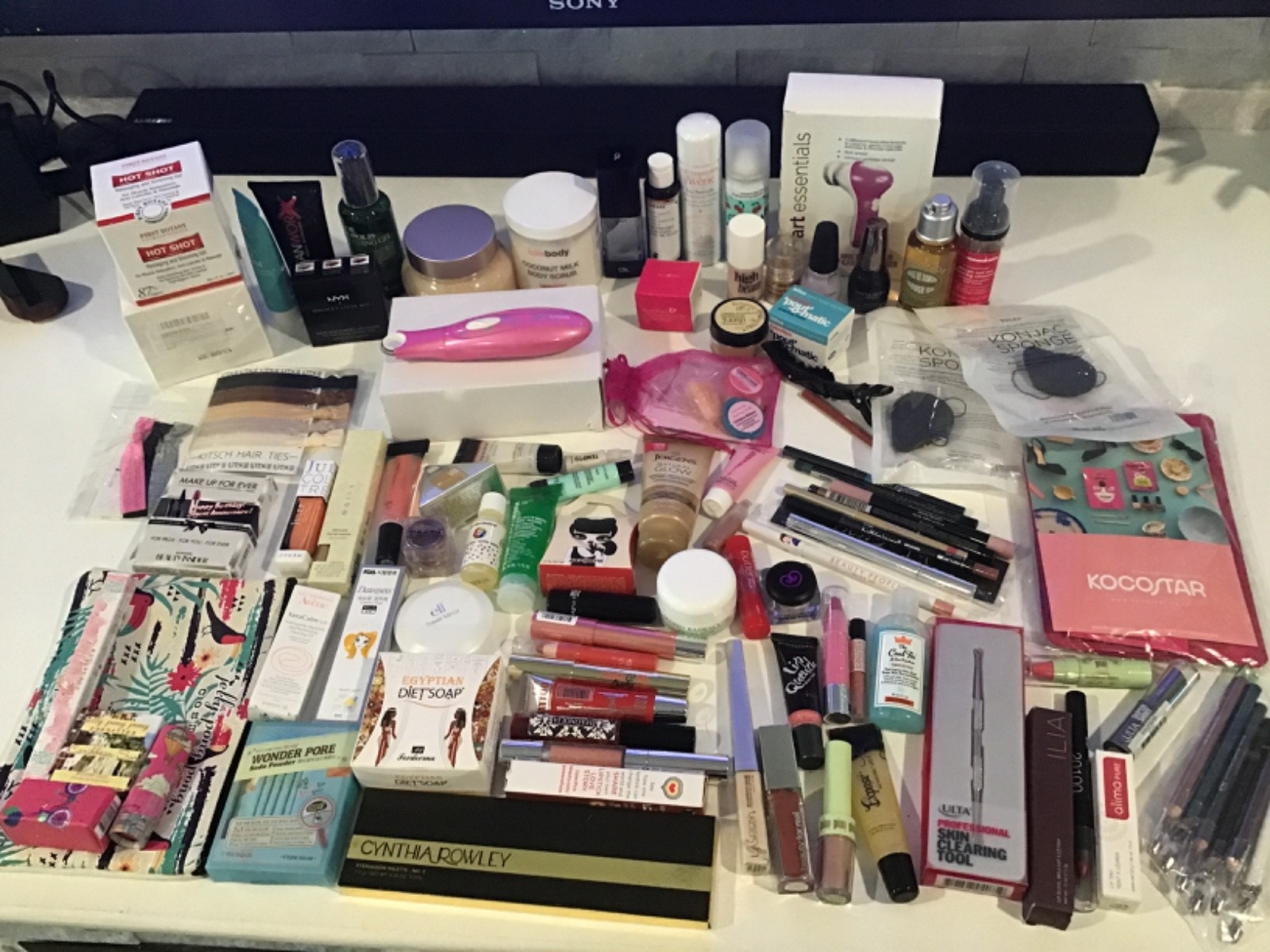 Wholesale MIXED MAKEUP LOT ulta Eyeshadow Lip Crayons + More (C)