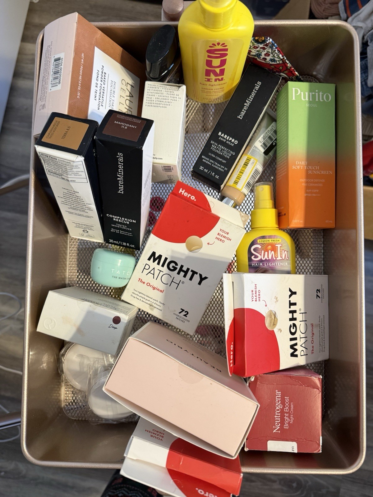 Reseller Health & Beauty Lot 490 Piece Bundle