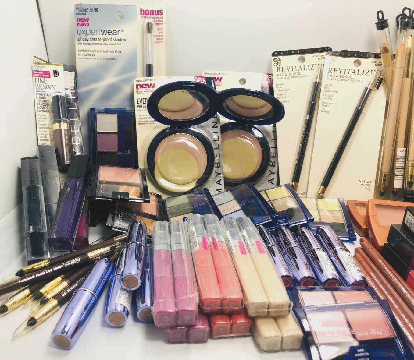 New HUGE 100 PC MAYBELLINE Makeup Lot **RARE HARD-TO-FIND ITEMS **GREAT DEAL!