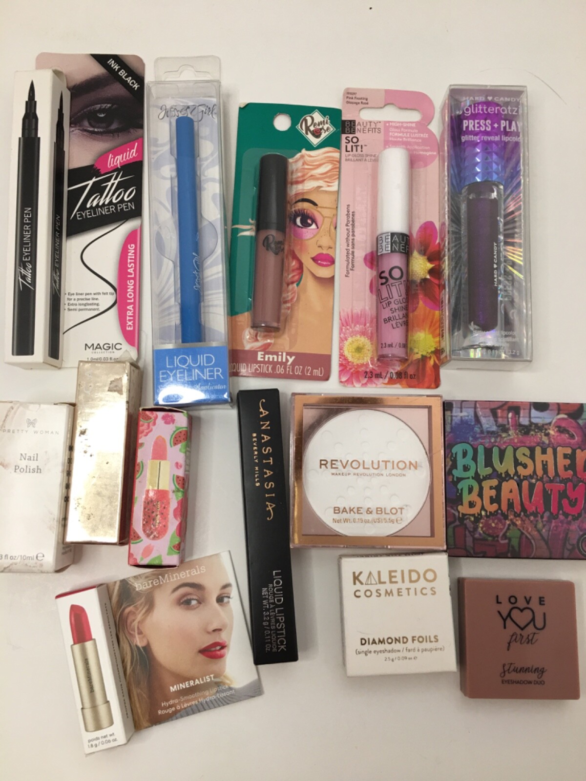 Mixed lot of 14 make up lip,eye,blush,nail