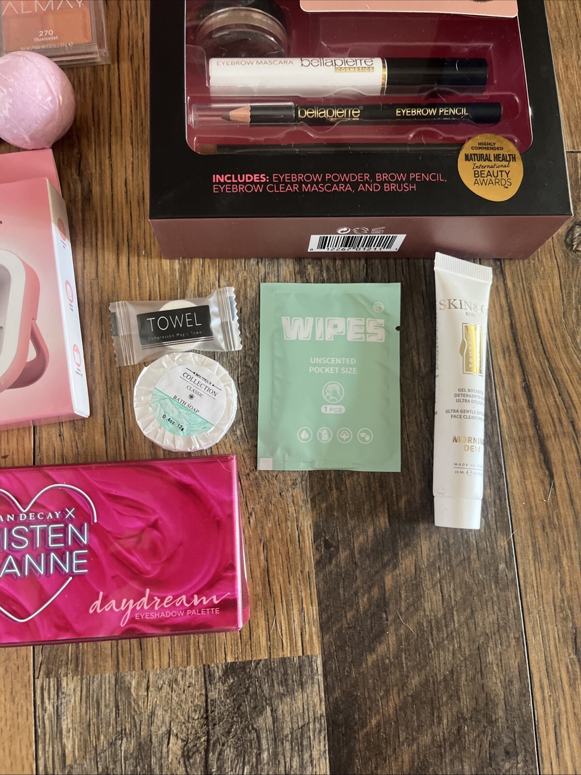 Ladies Makeup And Beauty Lot
