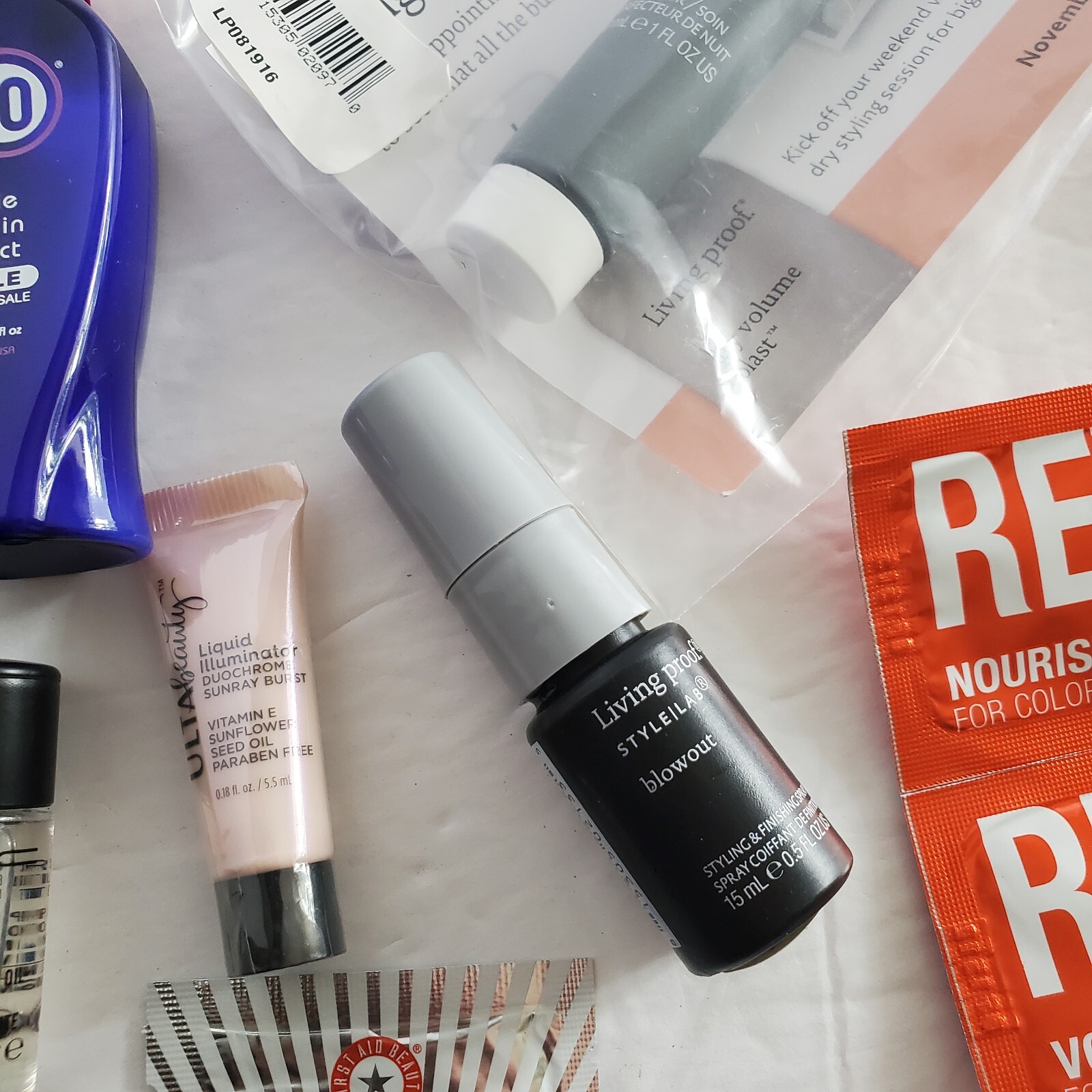 Lot of 20+ Deluxe/Travel/Sample Sized (Hair/Skin/Makeup/Perfume) Beauty Products