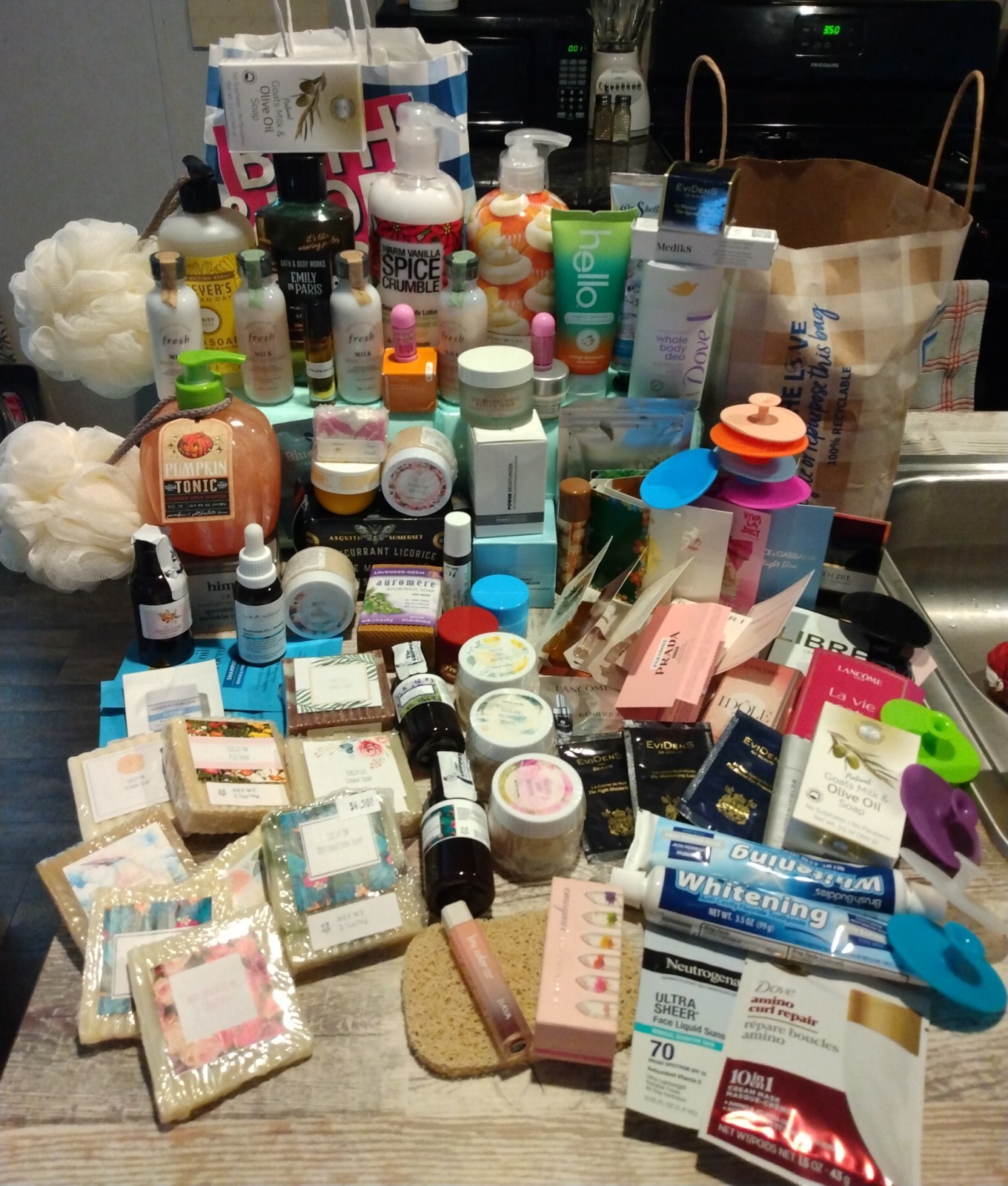 Huge New Upscale Mixed Beauty Bath Body Fragrance Skin Care Lot All Sizes Bundle