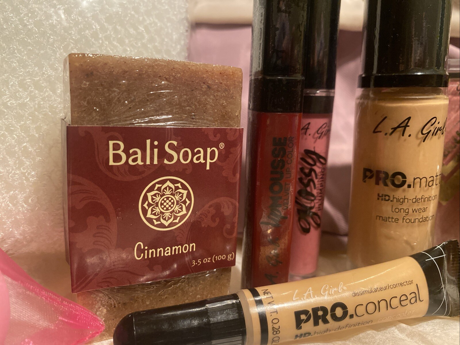 💄lot of beauty 14pc LA girls Makeup Lips Blush Nail Polish BALI SOAP & MORE 🫦