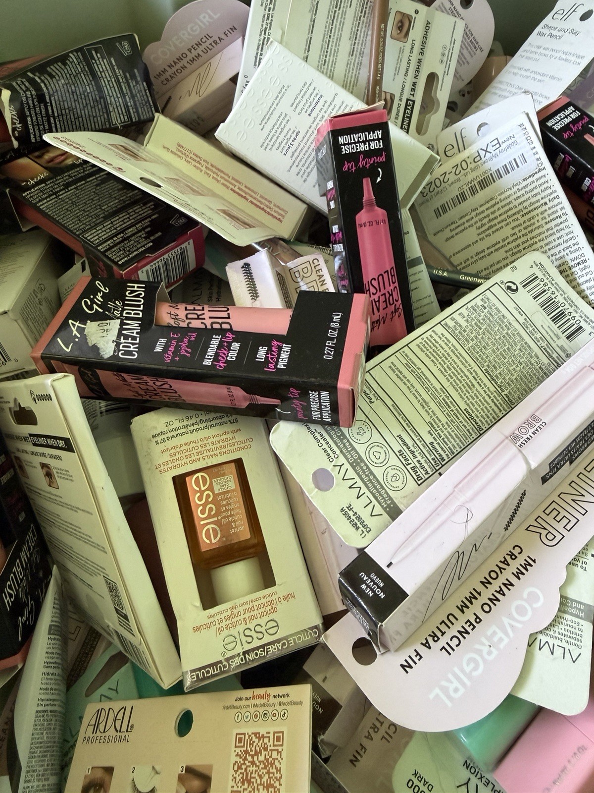 NEW Makeup, Health, Beauty Cosmetics Bundle Lot – 100 Pieces Assorted Wholesale