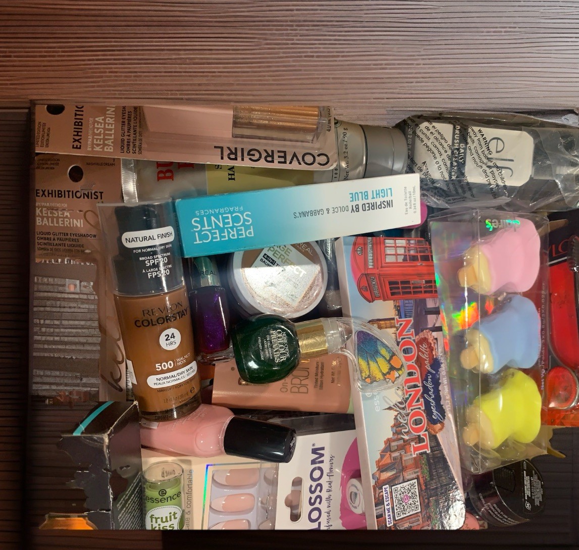 💄💄HUGE MAKEUP / COSMETIC LOT! 120 Pieces ❤️