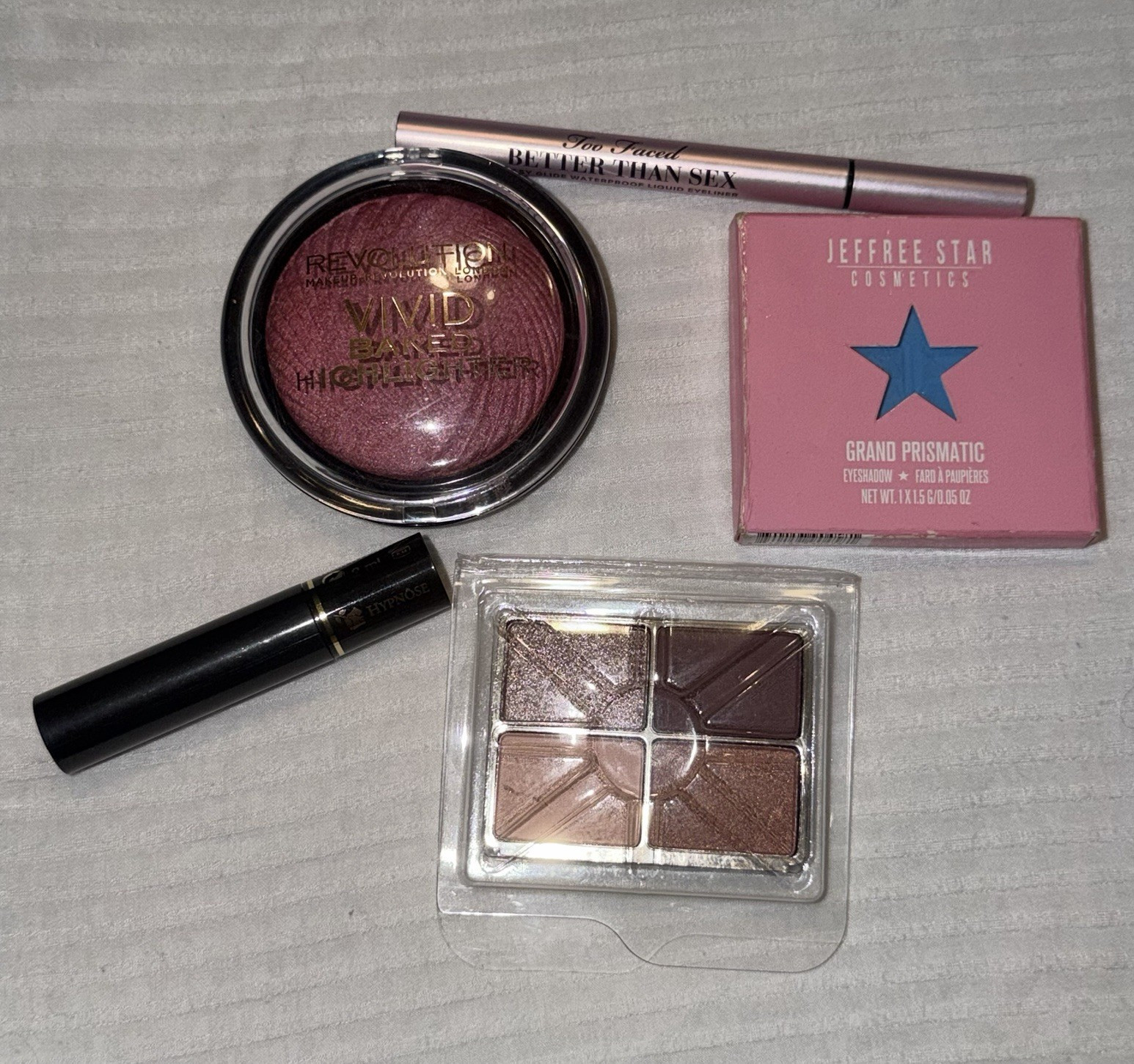Makeup Lot: 5 pieces Revolution, Too Faced, Lancôme, Jeffre Star, Estée Lauder
