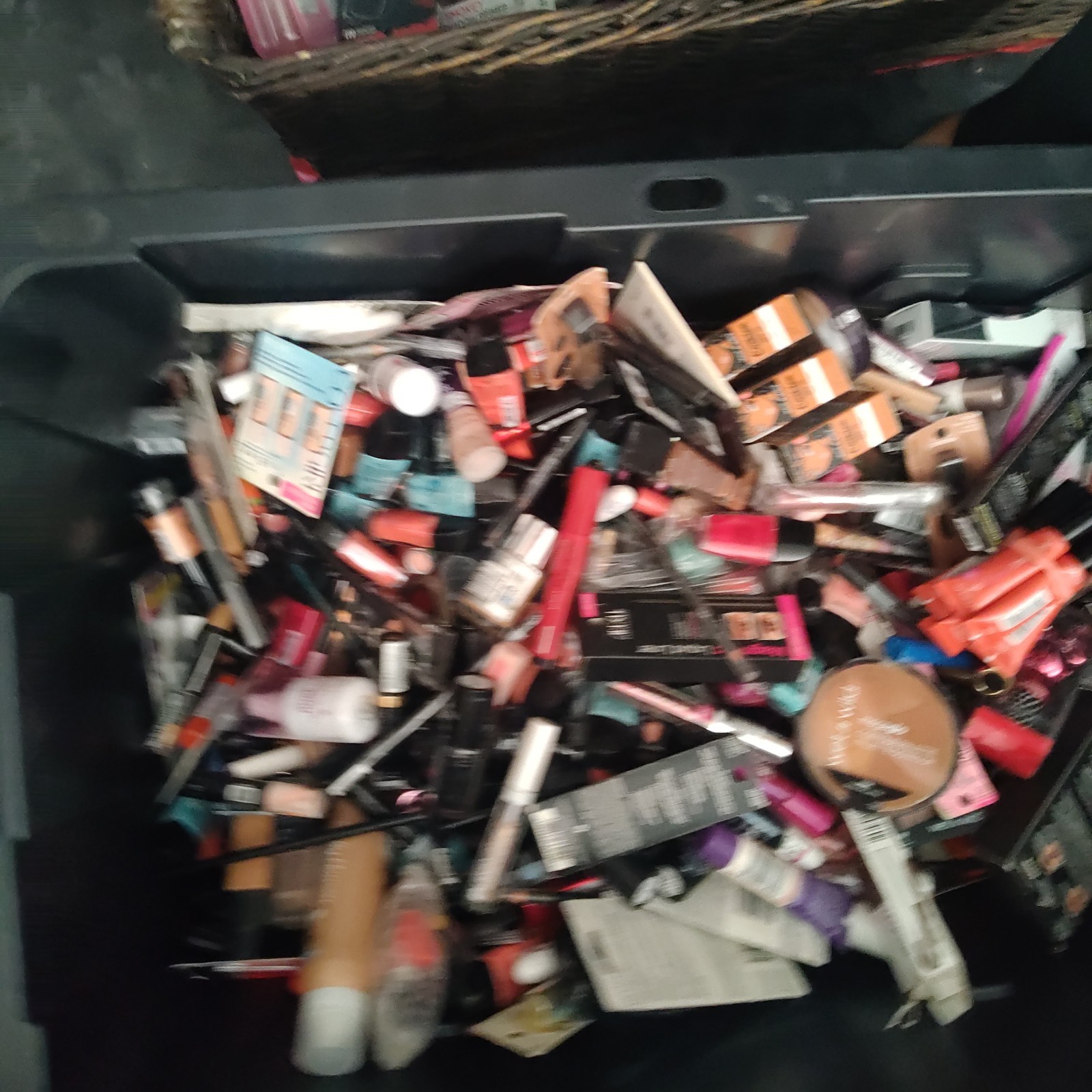 lot 200 pieces mixed all brand Assorted Rimmel wnw, Covergirl maibyline loreal