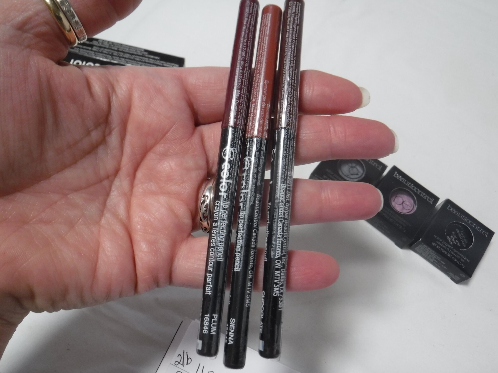 GA10 Discontinued BEAUTICONTROL Lot of 11 Makeup Sand Lipstick Eye Shadow Blush