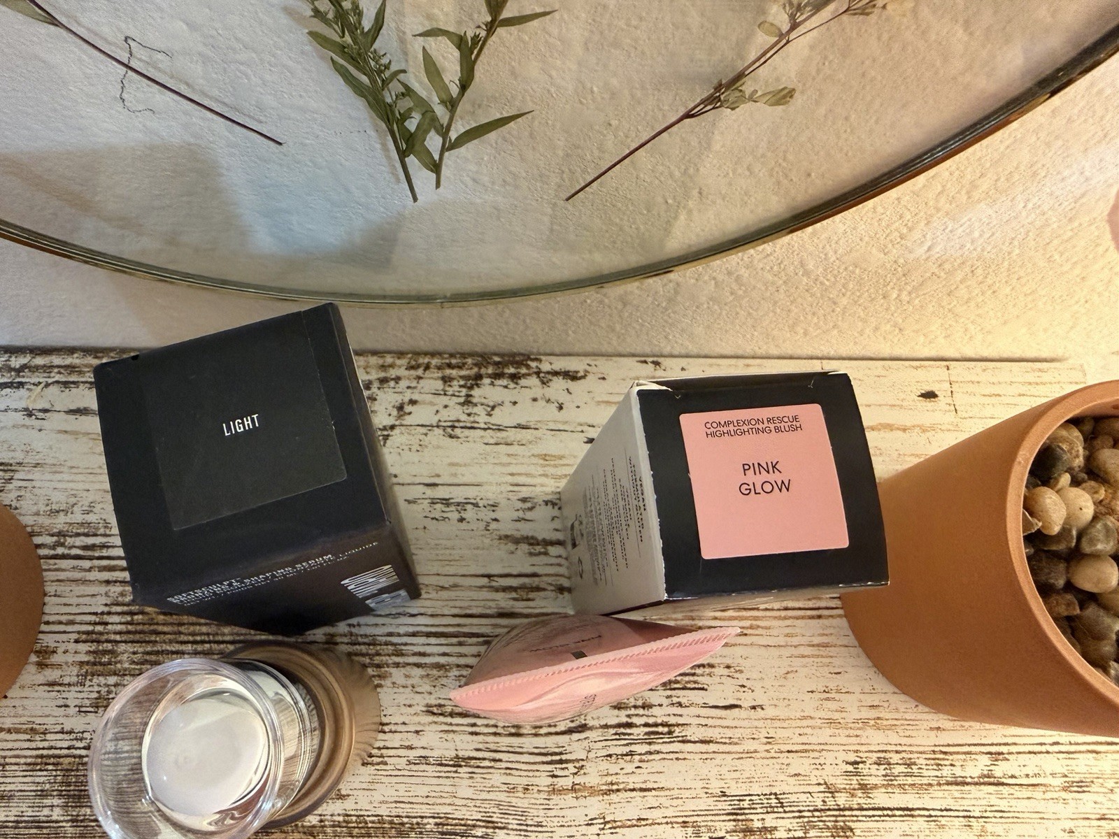 Makeup by Mario SoftSculpt Shaping Serum Light + BareMinerals blush in pink glow