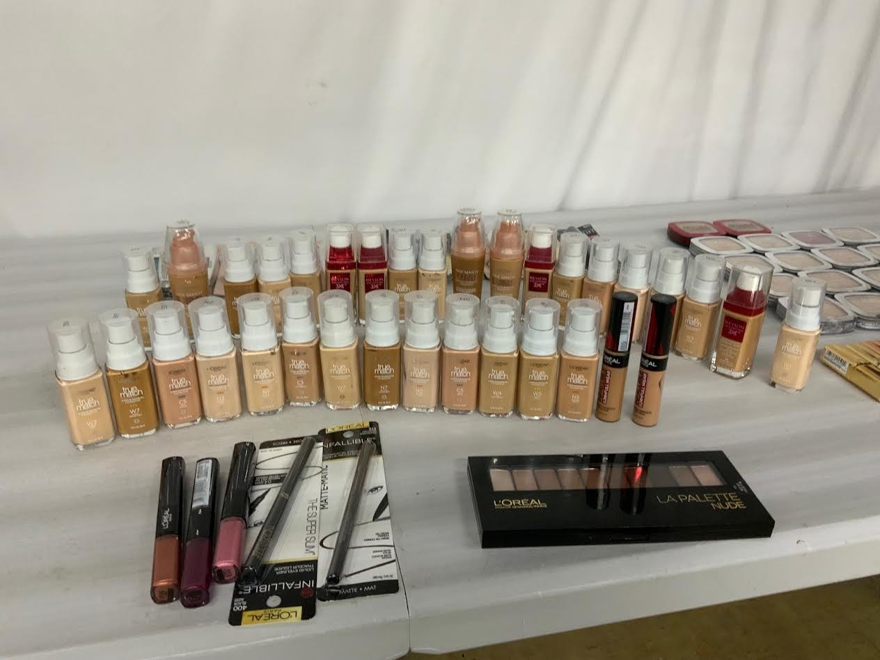 100 X L’Oreal Mixed Makeup Lot Assorted Infallible/Tru Match Other Mixed View