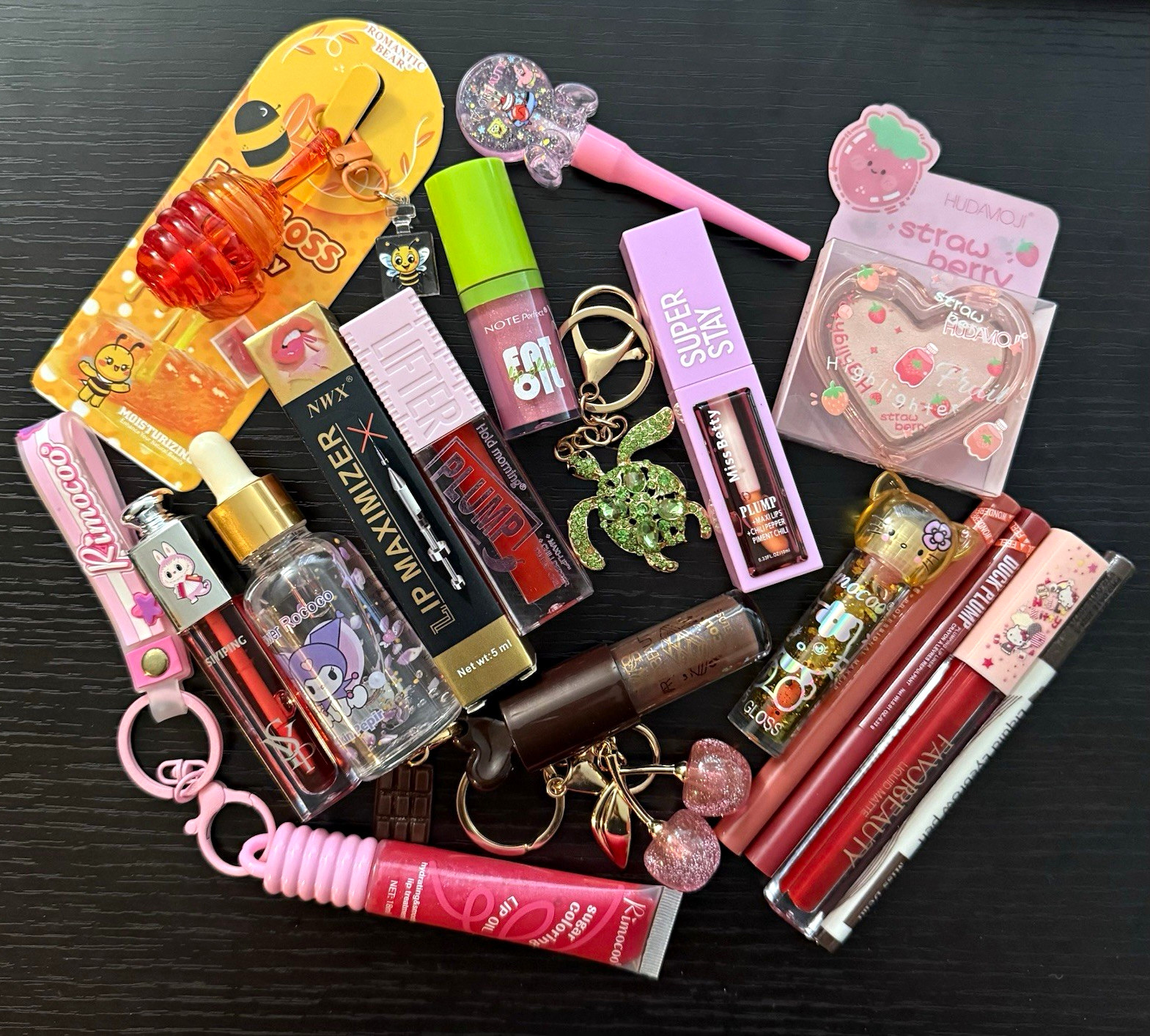 Assorted Makeup Lot Lip Oil Plumping Lip Gloss & Highlighter Net Wt 5ml
