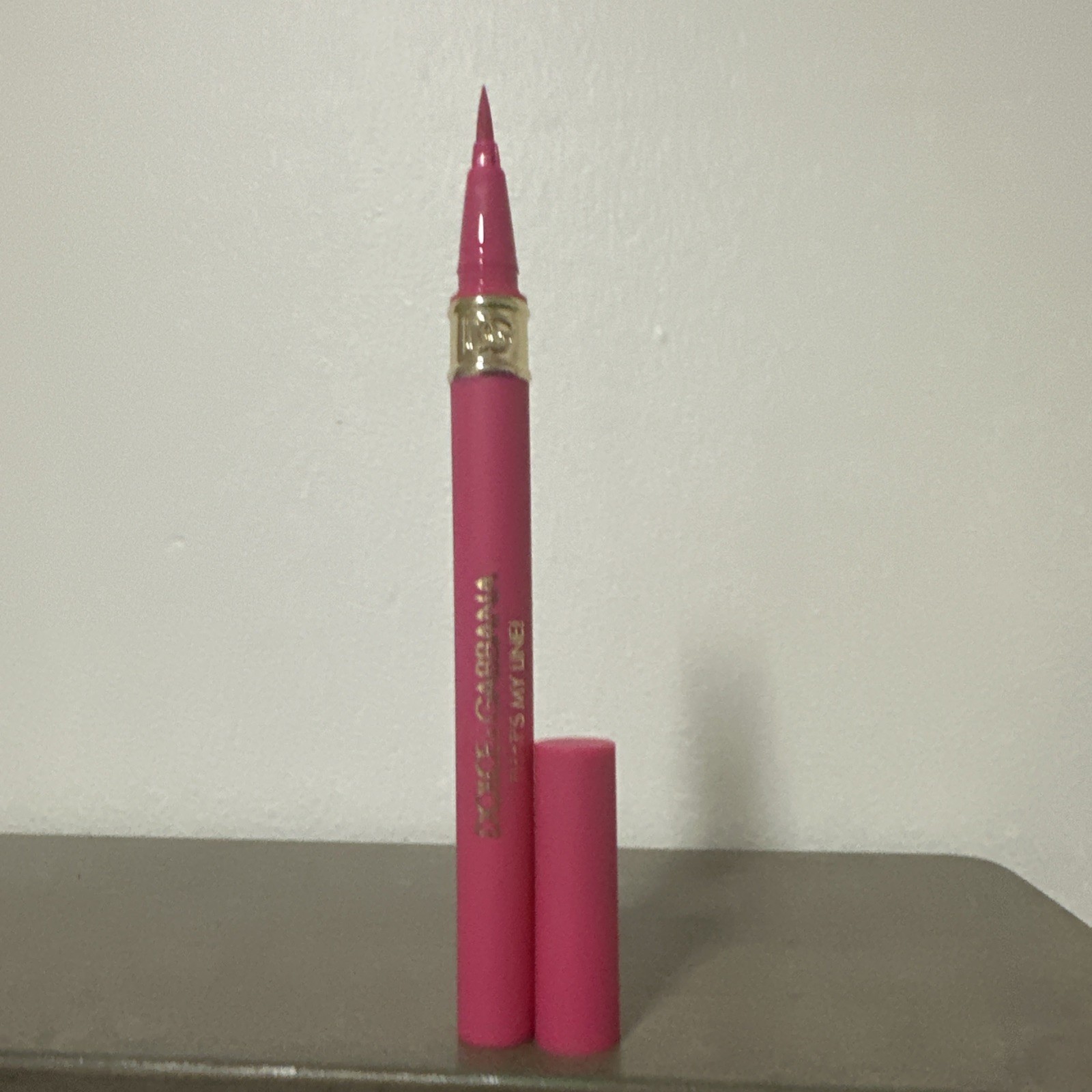 Dolce and Gabbana waterproof eyeliners That’s My Line!24H Lasting Pink XOXO #3