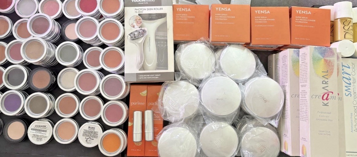 Bulk Makeup | Maybelline | Elf | Covergirl | 21 Products $120 Value