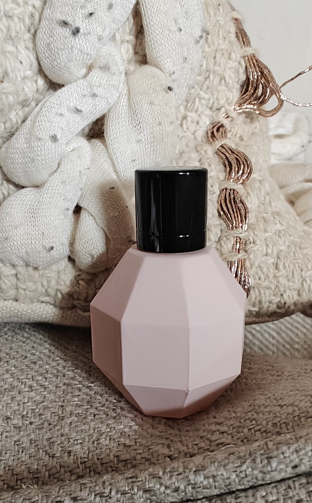 Beauty Bundle Feat- Tarte, Charlotte Tilbury, V&R Flowerbomb Extreme Purfume