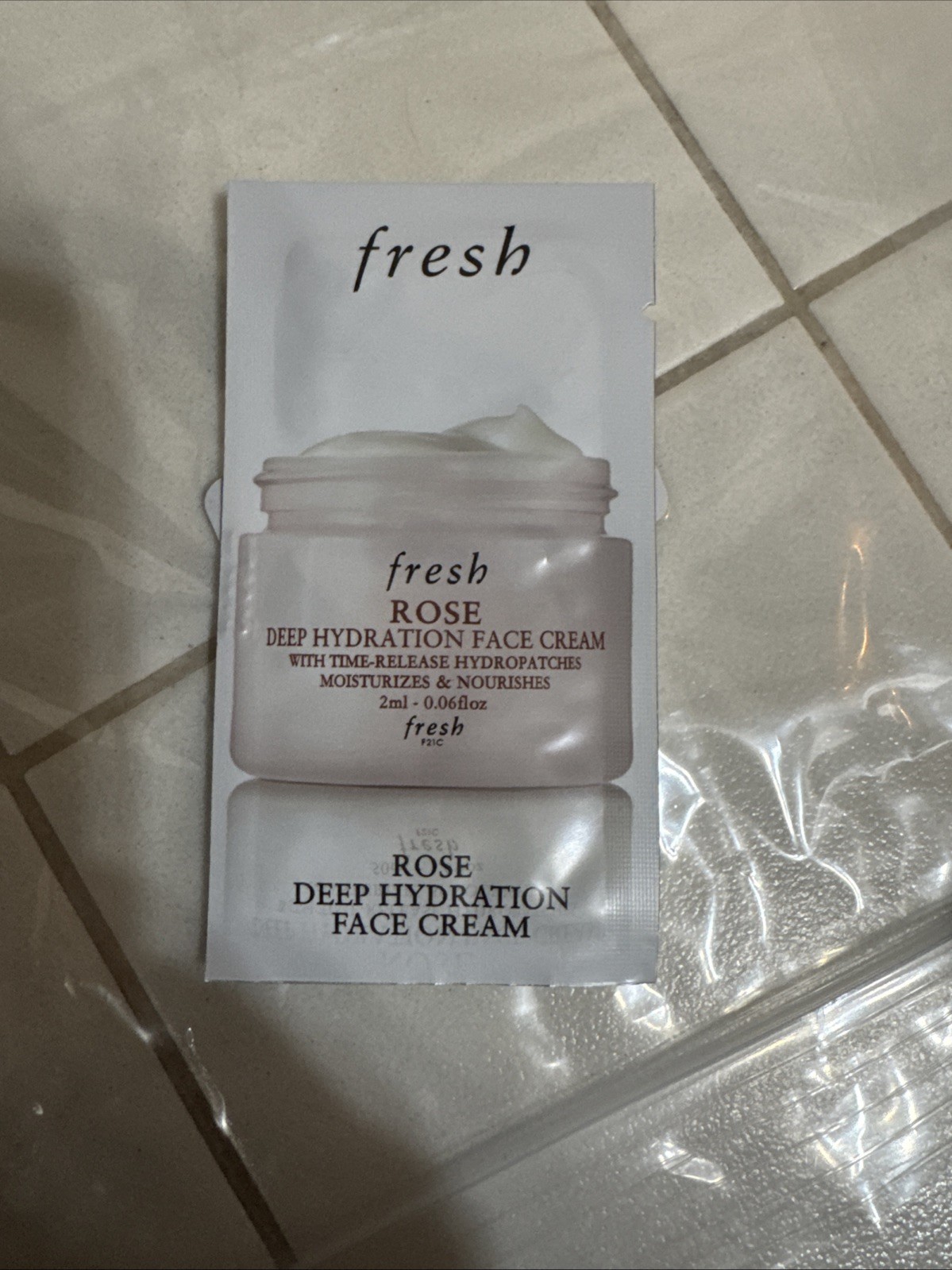 Macys 21pc Beauty Tote & Mixed Travel/Sample Set. NEW!