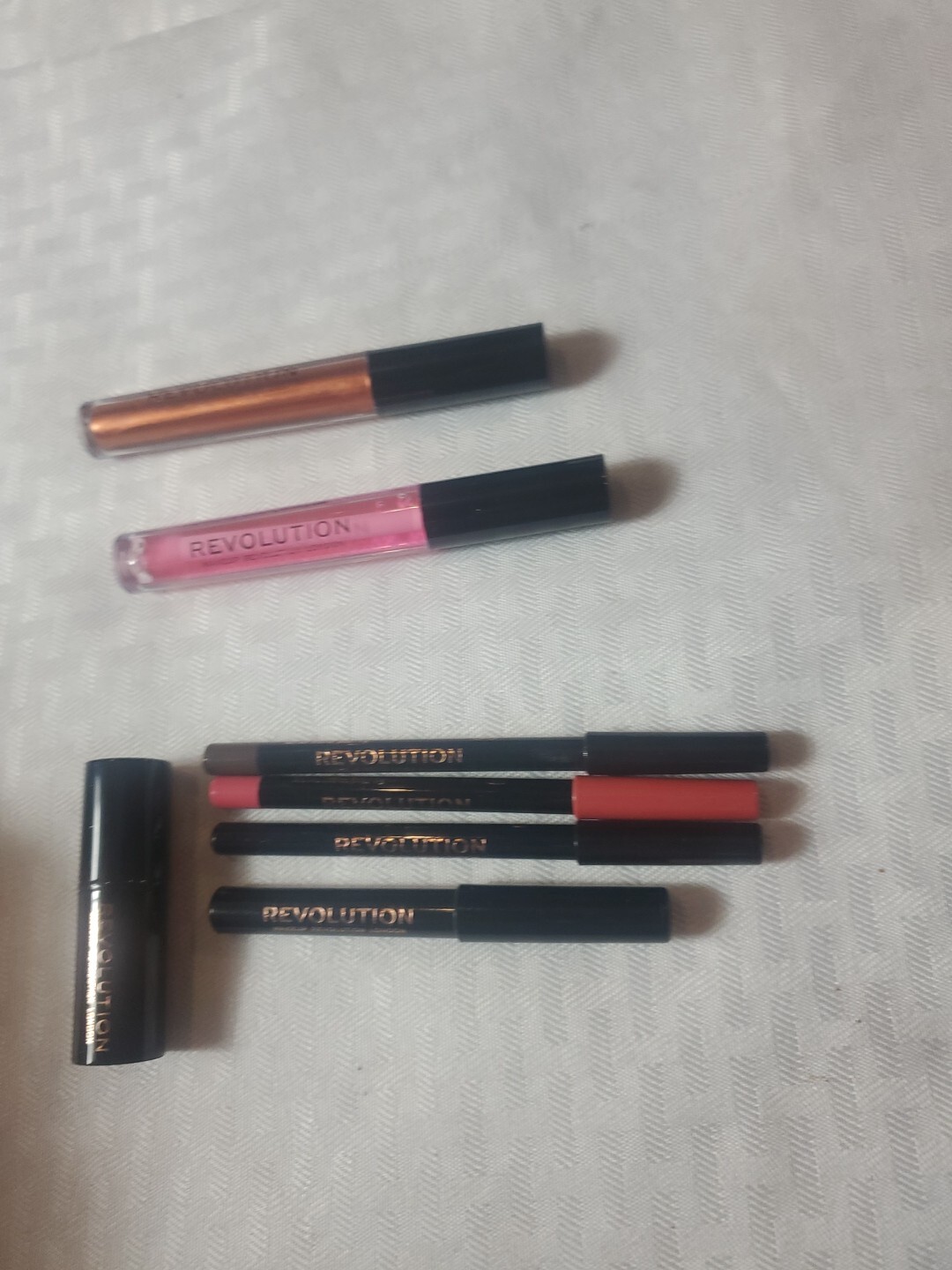 9x Revolution Lot Baking Powder Creamy Eye Brow Pencil Eyeliner Lip Oil Elixir