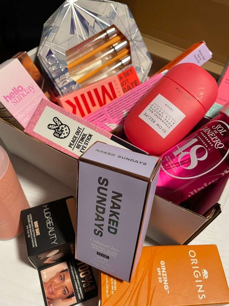 Beauty Mystery Box – 5 Items (4 Full Size + 1 Travel Size) Skincare & Makeup NEW