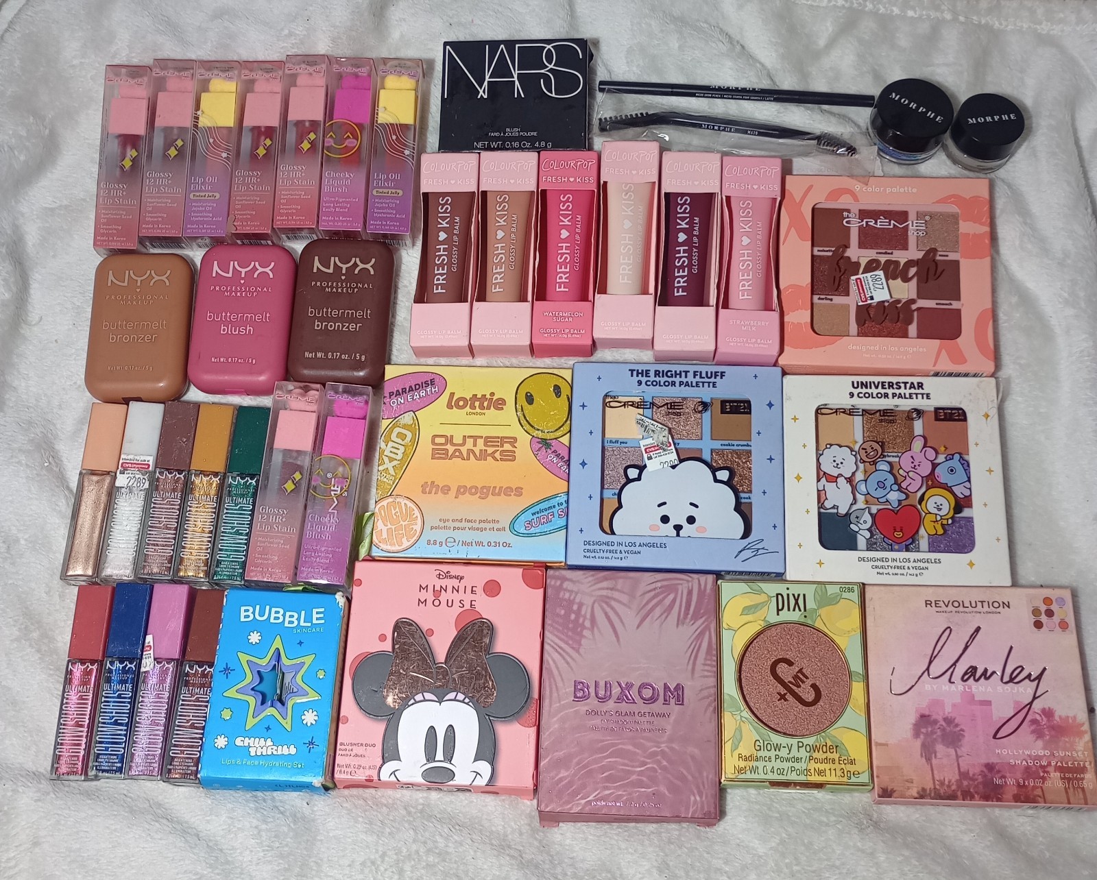 AFFORDABLE MAKEUP (READ DESCRIPTION)