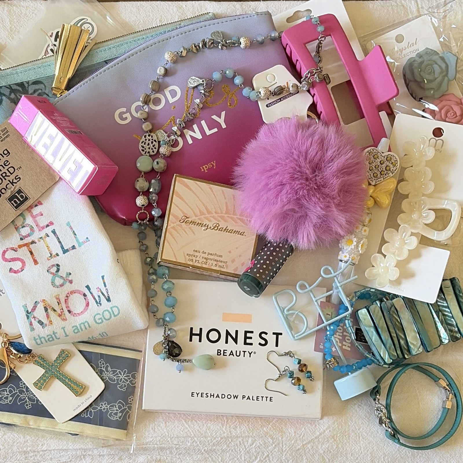 Honest Beauty Sample Size Eyeshadow Palette Mixed Lot w/ Ipsy Bag & Accessories
