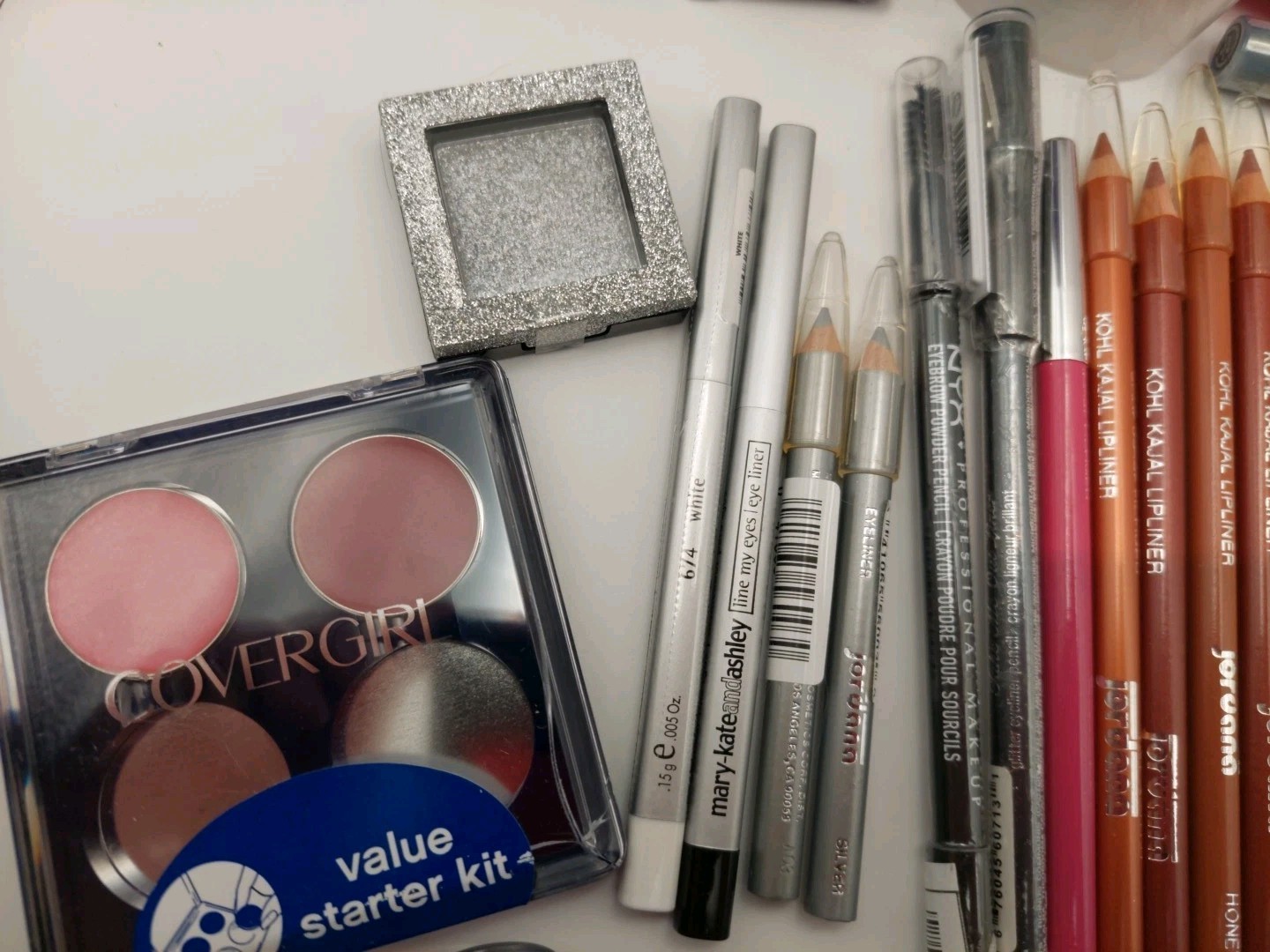 30 Piece Mixed Makeup & Personal Care Bundle – New