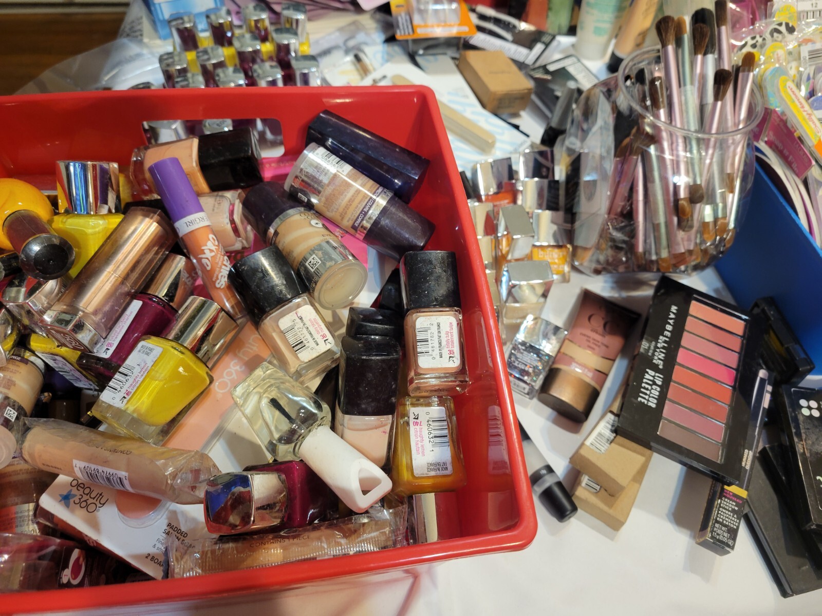 Wholesale Bulk Makeup Assorted Cosmetics/Nails/Hair/Skin Lot NEW 15pc