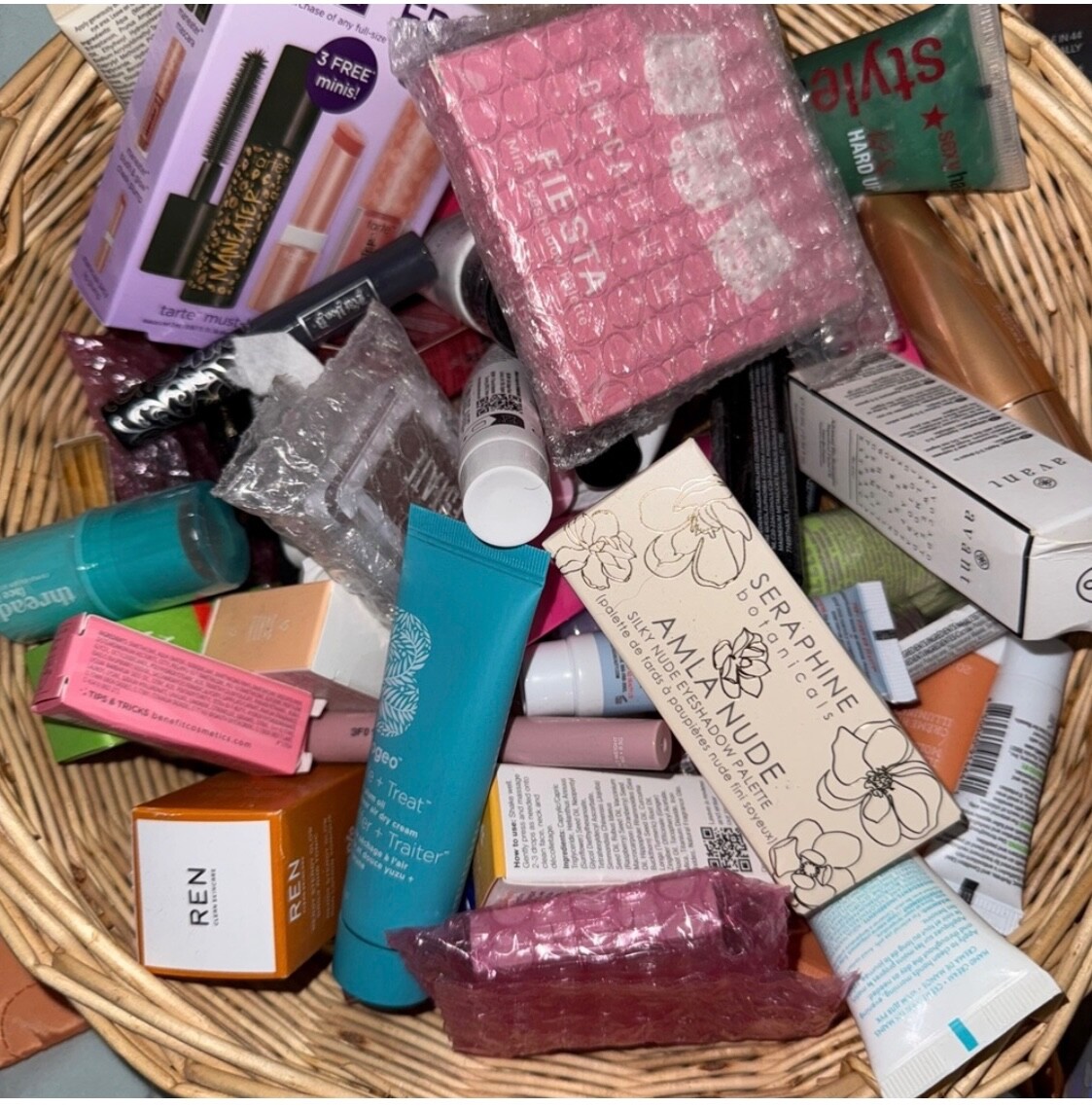 Beauty Mixed Mystery Box! Random 12 piece makeup, skin, hair, brushes, etc…