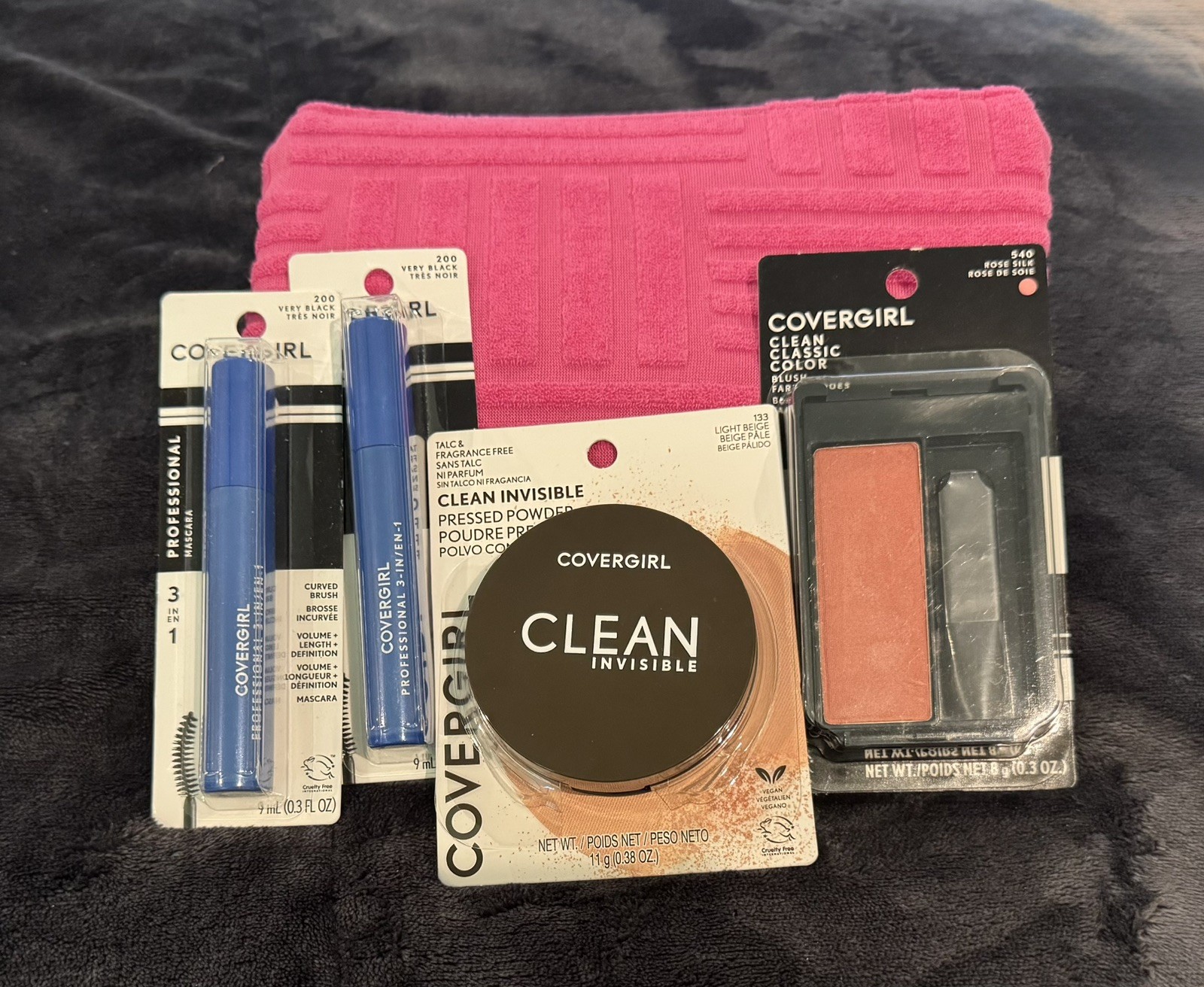 Lot of 4 Covergirl Makeup Items, Mascara, Powder and Blush, With a Bag