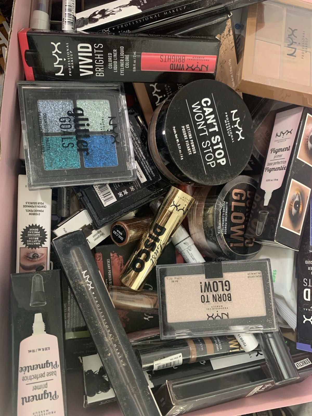 NYX PROFESSIONAL MAKEUP ASSORTED PROUDACTS, 10 UNITS