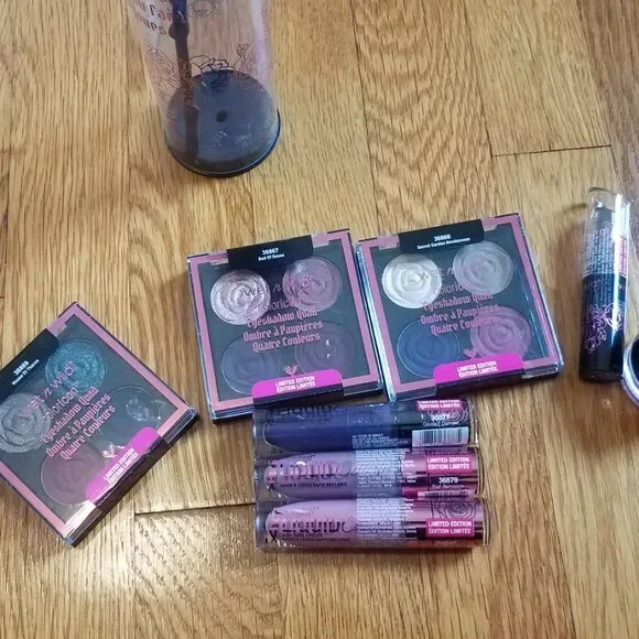 New 10 Wet N Wild Rebel Rose Brush Eyeshadow Lipstick & Scrub Limited Edition