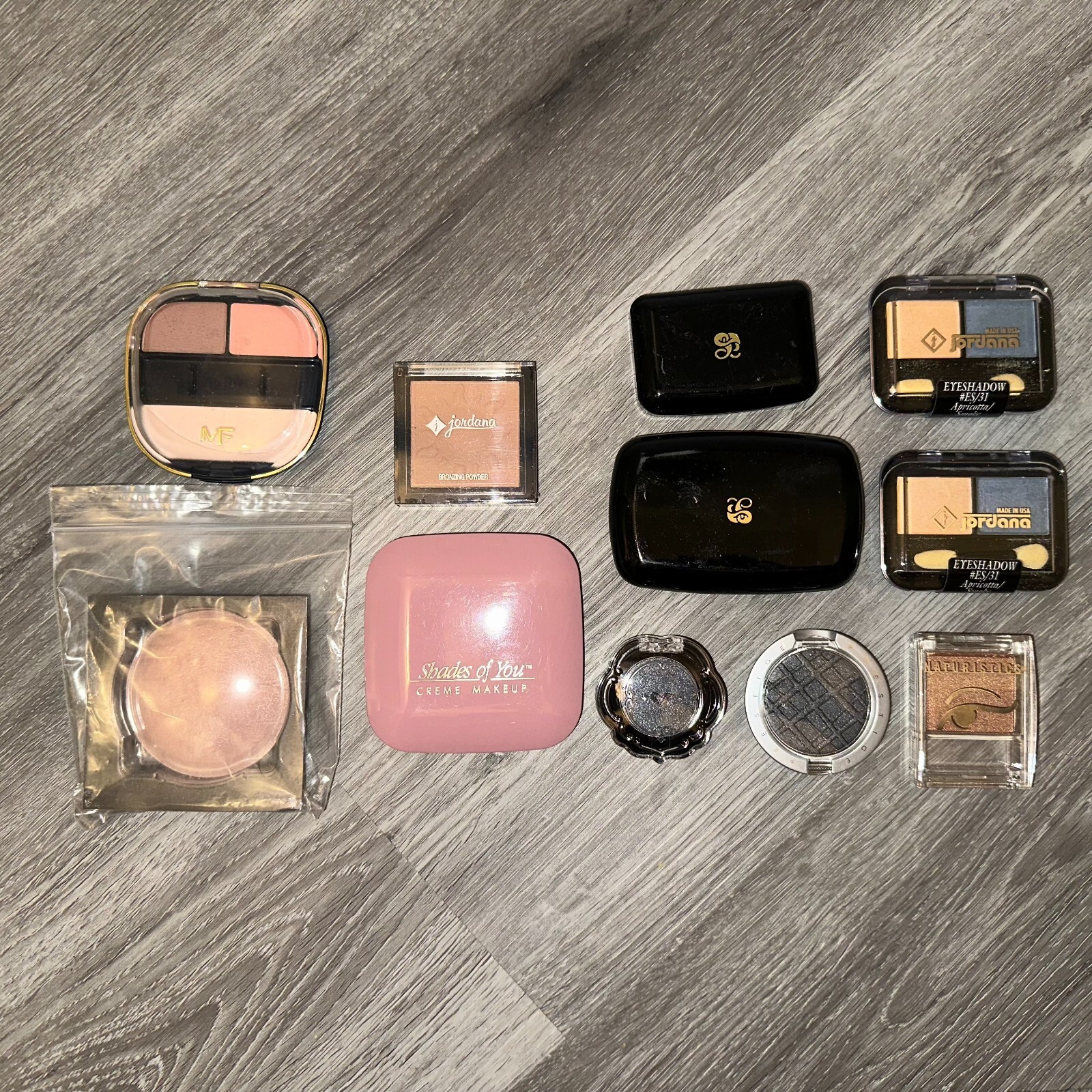 NEW! Bundle of 11 Cosmetics, Eyeshadow, Bronzing Powder, Makeup Gift Set Lot C
