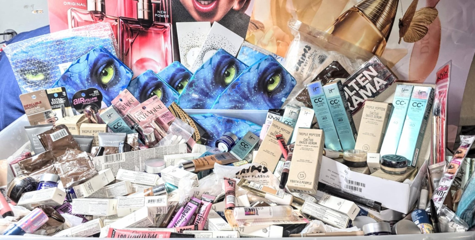 HUGE BEAUTY SURPRISE BOX $200 VALUE All NEW Items! Stocking STUFFERS 10-15 ITEMS