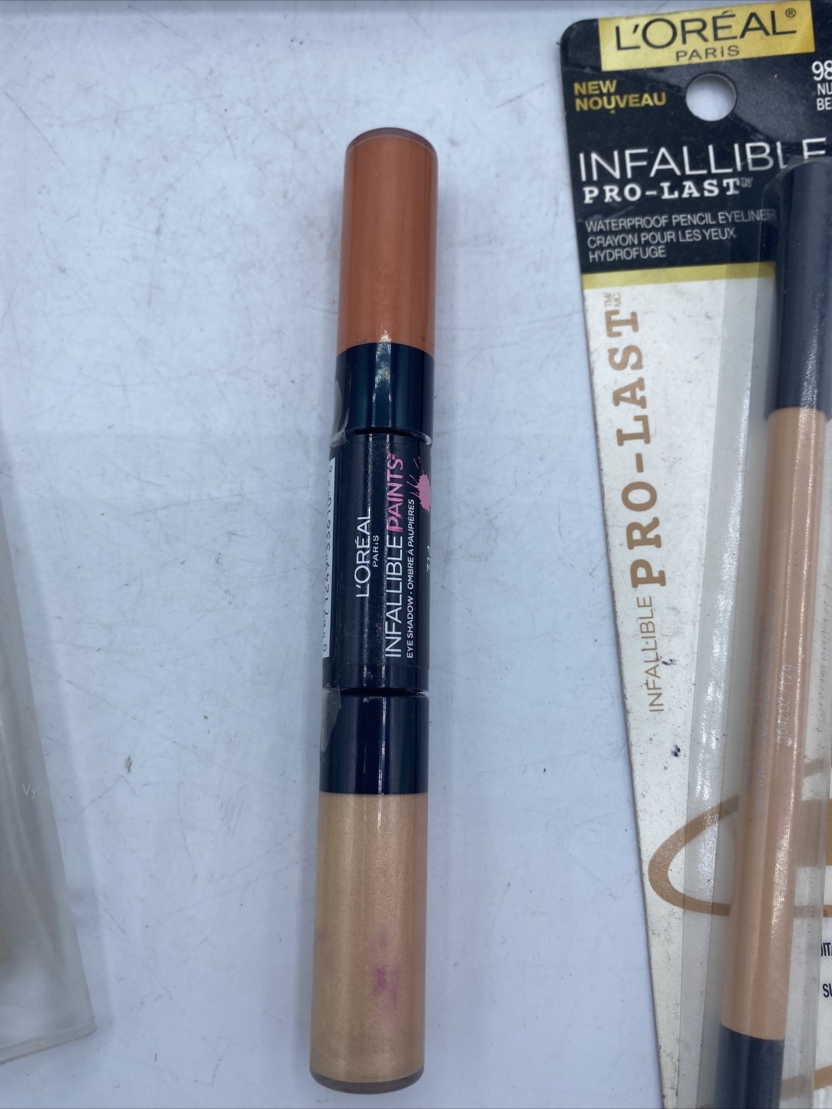 4 Piece Makeup Lot L’Oreal Including Eyeliner Pencil , Blush, Eyeshadow & Brush
